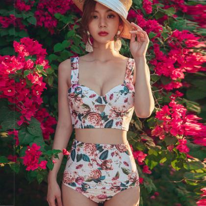 Retro Sexy Swimsuit Floral Beachwear Two Piece..