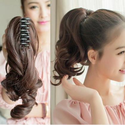 Trendy Short Curly Fashion Claw Clip Volume Girl..