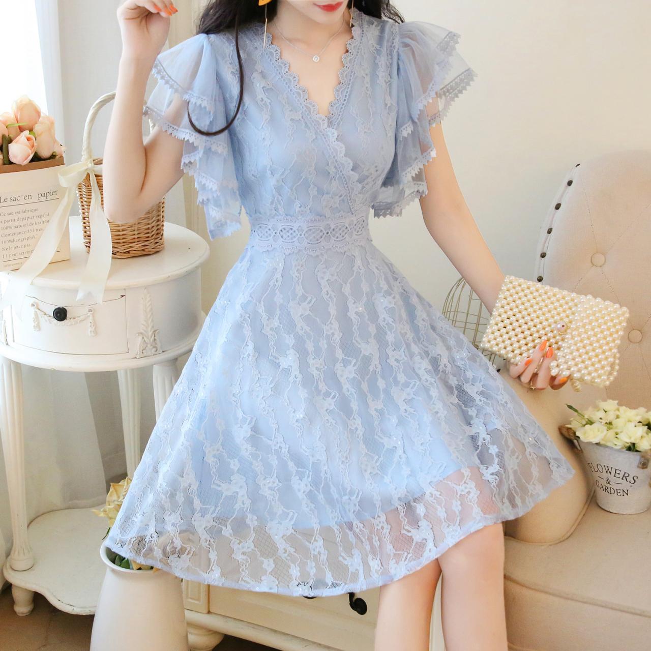Fairy Temperament V-neck Double-layer Lotus Leaf Sleeves Super Sweet Lace Skirt