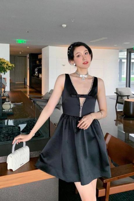 Luxury Elegant Sleeveless Cosmetic Diamond Deep V Neck Waist Party Dress