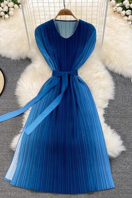 Amazing Summer Women Pleated Blue Gradient Color Change Sleeveless Round Neck Waist Belt Band Size Loose Dress